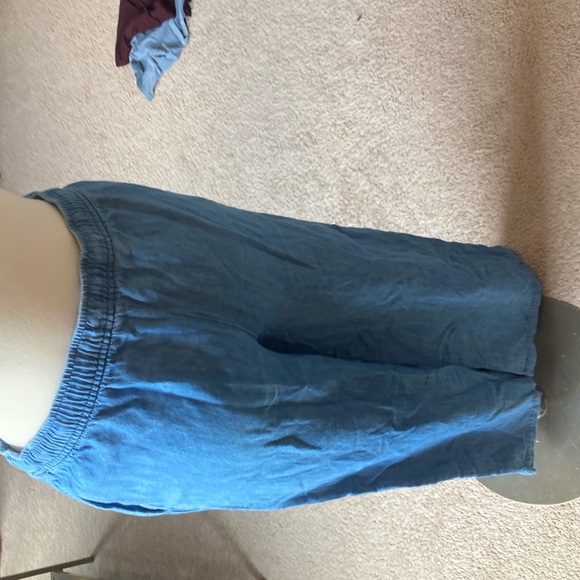 Old Navy Children’s Wide Legged Light Weight “Jeans” - Picture 3 of 5